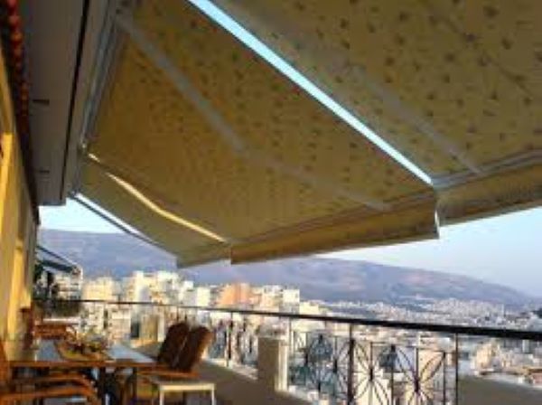 Πώς θα καθαρίσετε με 8 εύκολα βήματα την τέντα σας
