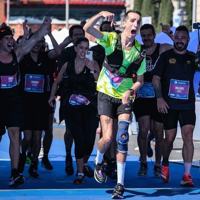 Υπόκλιση για τον Άλεξ Ρόκα: Με 76% εγκεφαλική παράλυση τερμάτισε τον Μαραθώνιο της Βαρκελώνης