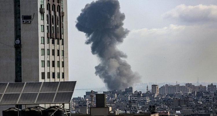Γάζα: Φύγετε, θα βομβαρδίσουμε - Η τακτική roof knocking που χρησιμοποιεί ο ισραηλινός στρατός