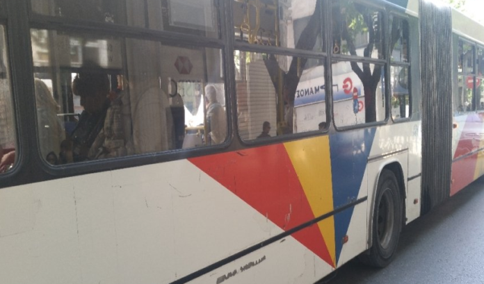 Θεσσαλονίκη: Κόρνες από δεκάδες λεωφορεία ΟΑΣΘ – Ηχηρός αποχαιρετισμός