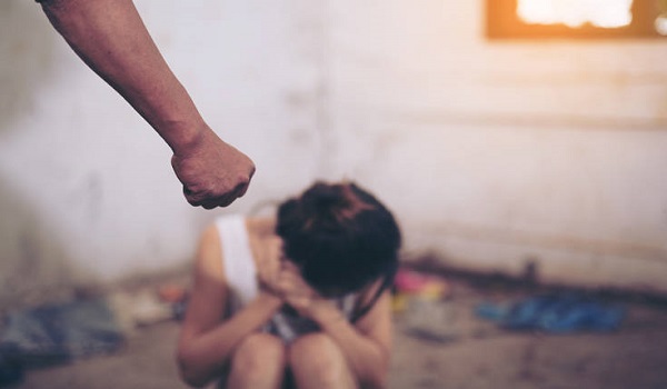 Άγιος Παντελεήμονας: Θα σε σκοτώσω - Τι κατέθεσε η 31χρονη θύμα ομηρίας και ξυλοδαρμού