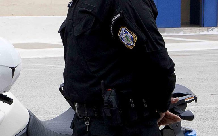 Μενίδι: Απόστρατος αστυνομικός άνοιξε πυρ. Πανικός σε πλατεία