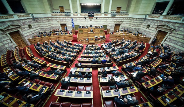 Βουλή: Με 158 "ναι" η ψήφος εμπιστοσύνης στην κυβέρνηση Μητσοτάκη