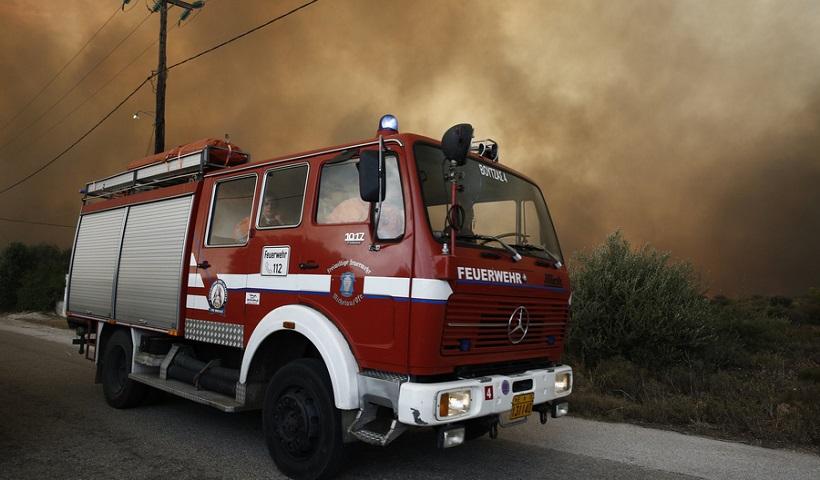 Υπό πλήρη έλεγχο οι φωτιές σε Κερατέα και Καλύβια