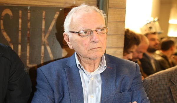 Κώστας Χαρδαβέλλας: Έχω διαγράψει τη λέξη μητέρα από τη ζωή μου