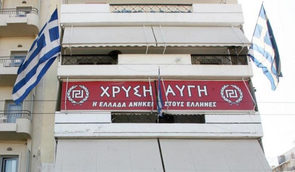 Επίθεση στα γραφεία της Χρυσής Αυγής - Δυο αστυνομικοί τραυματίες