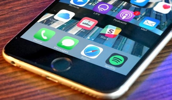 Βόμβα από την Apple: Καταργεί σημαντικό χαρακτηριστικό ασφαλείας στα iPhone