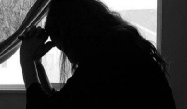 Συγκλονίζουν τα λόγια της μητέρας της 22χρονης που αυτοκτόνησε λόγω bullying