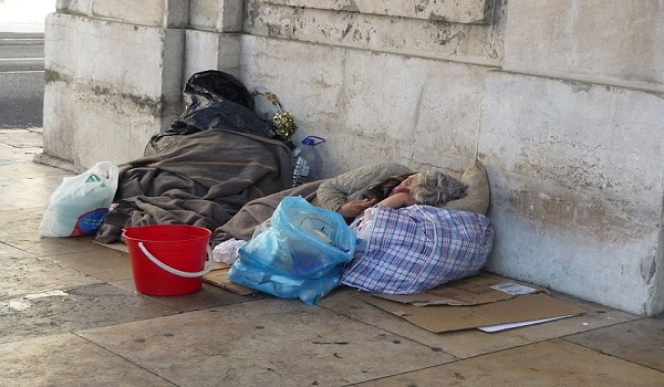 Τραγωδία στην Άρτα: Φορτηγό έκανε όπισθεν και σκότωσε άστεγο