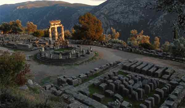 Τελικά, ποιος ήταν ο πραγματικός ρόλος του Μαντείου των Δελφών;