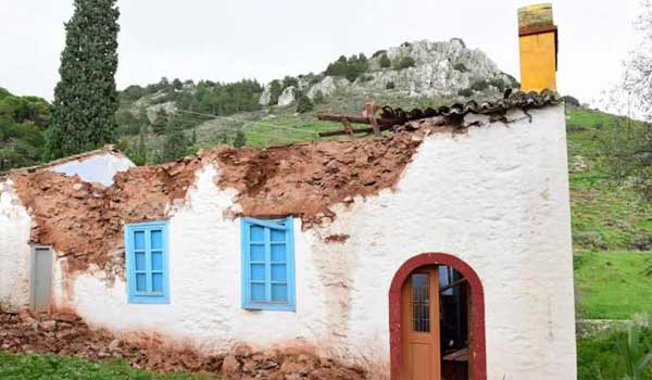 Κατέρρευσε εκκλησία του 1789 στην Ύδρα
