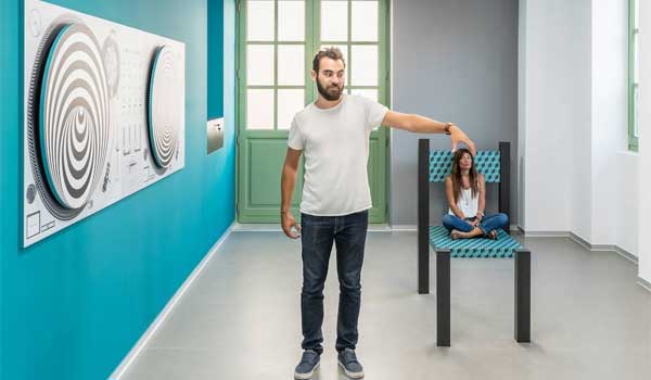 Άνοιξε το Museum of Illusions στο κέντρο της Αθήνας
