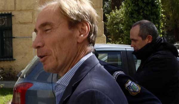 Δραπέτευσε ο τραπεζίτης Όσβαλντ, υπόδικος για την υπόθεση Siemens και τα εξοπλιστικά