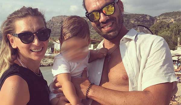 Φανή Χαλκιά: Βάφτισε τον γιο της στην Μάνη
