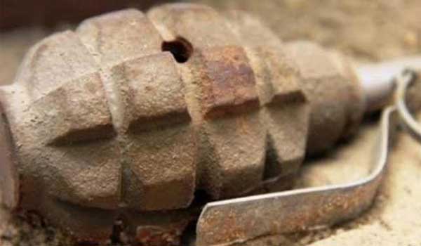Βρήκαν χειροβομβίδα σε υπόγειο κτιρίου στην Αταλάντη