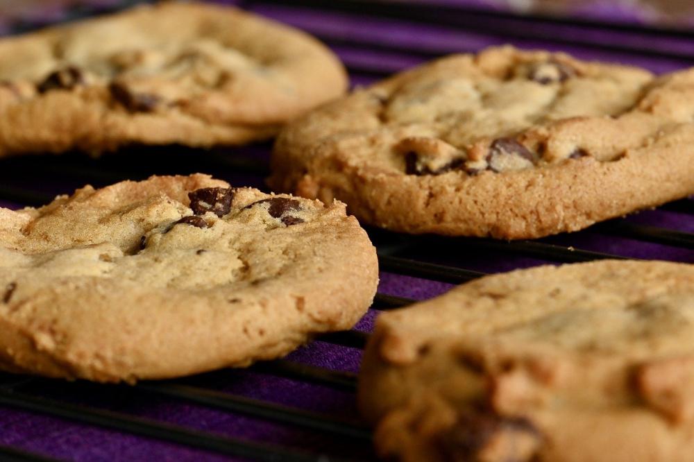 Το μυστικό συστατικό που θα απογειώσει τη ζύμη για τα μπισκότα σας
