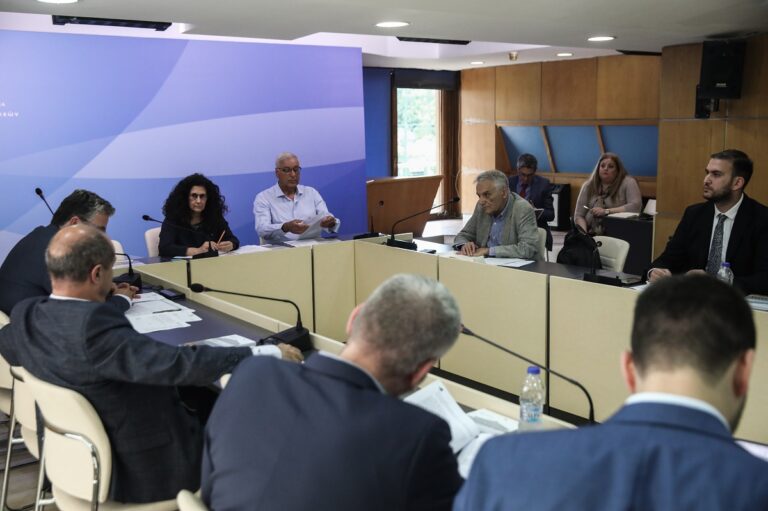 Διακομματική: Χωρίς περιορισμούς οι εμφανίσεις των υποψηφίων – Νέα συνεδρίαση για πιθανό debate