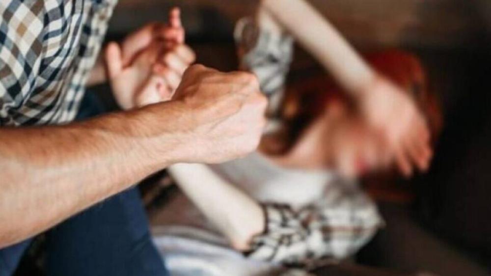 Ηράκλειο: Την έβρισε, την τράβηξε από τα μαλλιά και προσπάθησε να την βάλει στο πορτμπαγκάζ