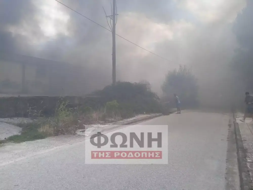 Κομοτηνή: Καίγεται εγκαταλελειμμένο εργοστάσιο, μήνυμα από το 112