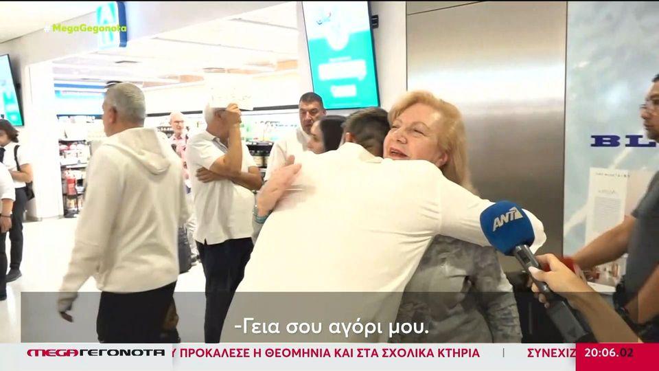 ΣΥΡΙΖΑ: Στο πλευρό του Στέφανου Κασσελάκη οι γονείς του κι ο αδελφός του
