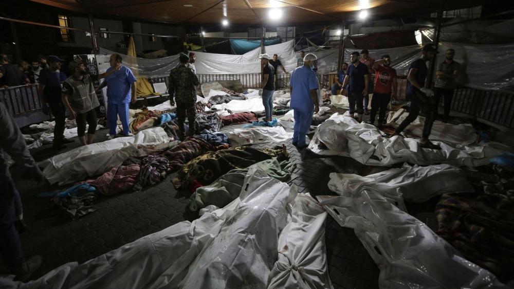 Γάζα: Συγκλονίζει ο διευθυντής του νοσοκομείου Αλ Σίφα – «179 νεκροί σε ομαδικό τάφο, διασκορπισμένα πτώματα στους διαδρόμους»