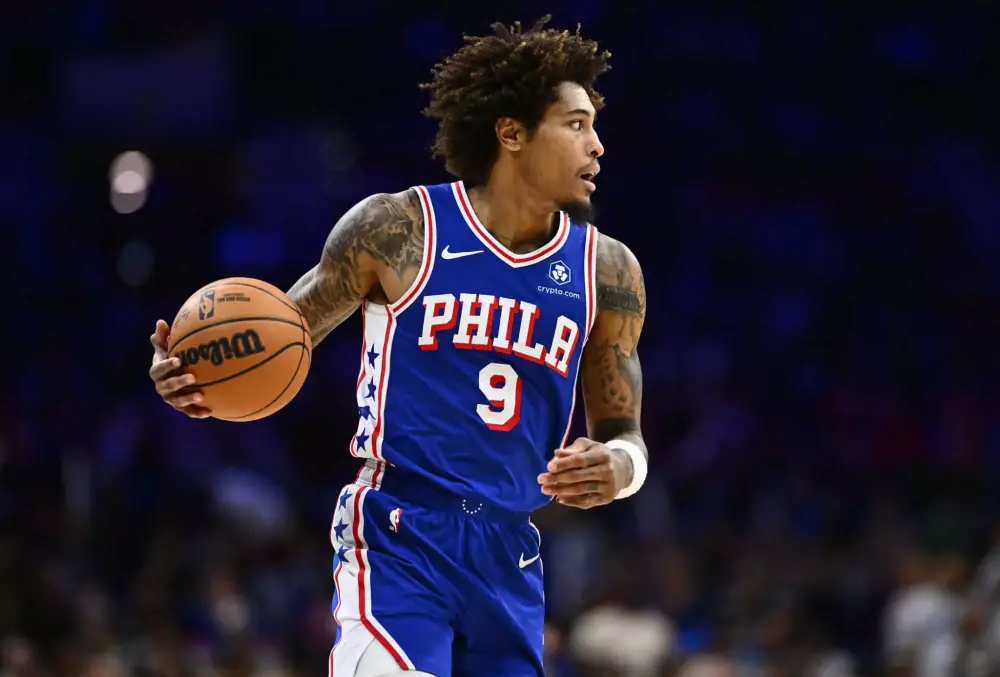 Σοκ στο NBA: Ο Κέλι Ούμπρε των Φιλαδέλφεια Σίξερς παρασύρθηκε από όχημα