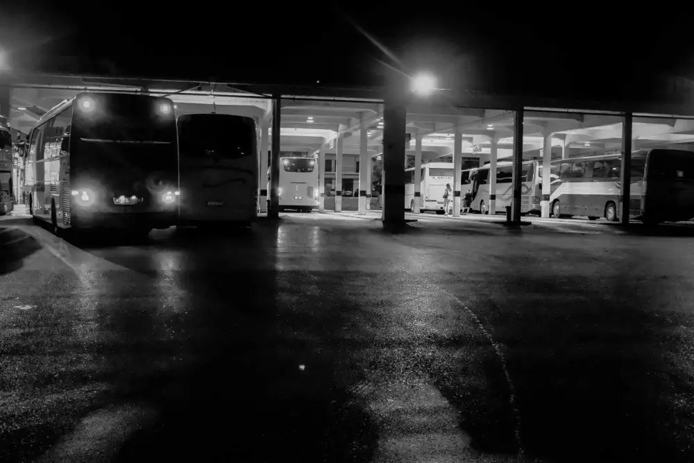 Τρίκαλα: Τοξικομανείς επιβάτες μαχαιρώθηκαν μέσα σε λεωφορείο του ΚΤΕΛ Καρδίτσας – Πώς έγινε το περιστατικό