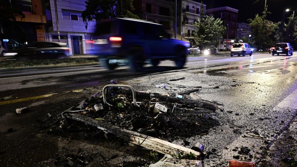 Θεσσαλονίκη – Νομισματοκοπείο – Θήβα: Επεισόδια με αφορμή τη δολοφονία του 17χρονου ρομά