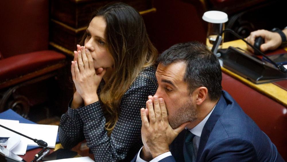 ΣΥΡΙΖΑ: Επιταχύνονται οι εξελίξεις – Σε διαρκείς συσκέψεις οι 6+6, πιθανή η αποχώρηση ακόμα και πριν το τέλος της εβδομάδας