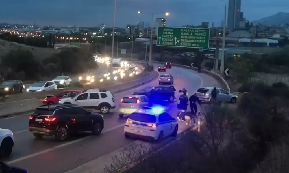 Θεσσαλονίκη: Καραμπόλα 5 οχημάτων στον περιφερειακό λόγω βροχής