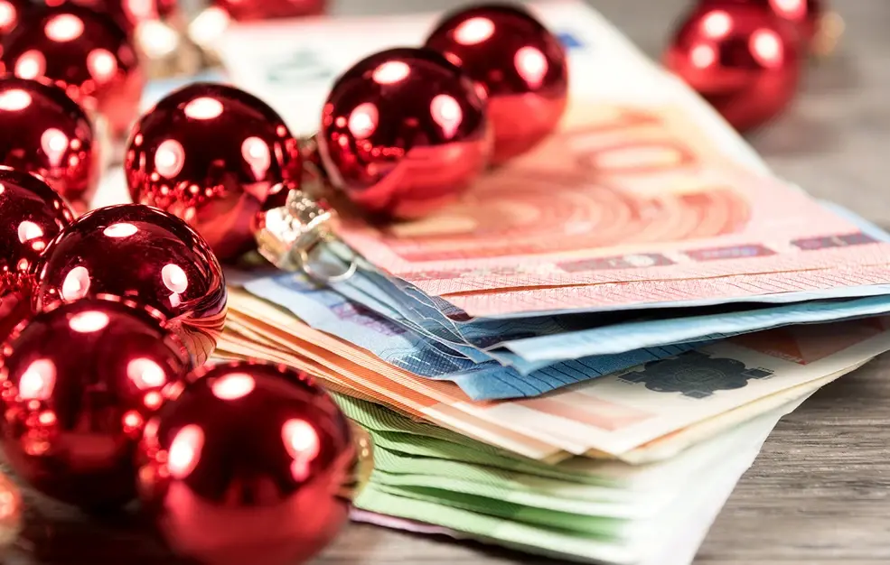 https://www.madata.gr/files/2025/12/euro_doro_xristougennon3.webp