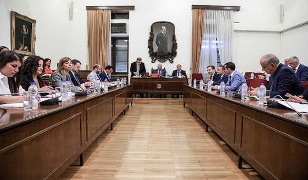 Συνταγματική αναθεώρηση: Συμφωνία ΣΥΡΙΖΑ - ΝΔ σε έξι σημεία