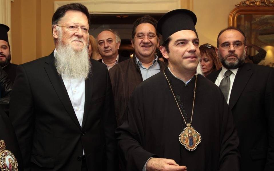 Πάρτυ και πάλι στο Twitter: Χωρισμός Κράτους - Εκκλησίας και #Εκκλησία στα κορυφαία hashtag