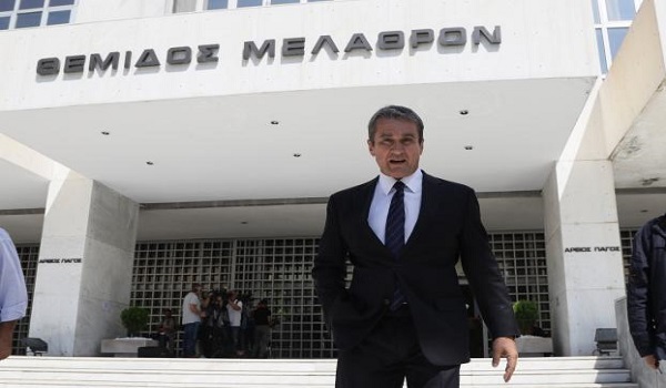 Δίωξη κατά Λοβέρδου για την υπόθεση Novartis παρήγγειλε η Εισαγγελία κατά της Διαφθοράς