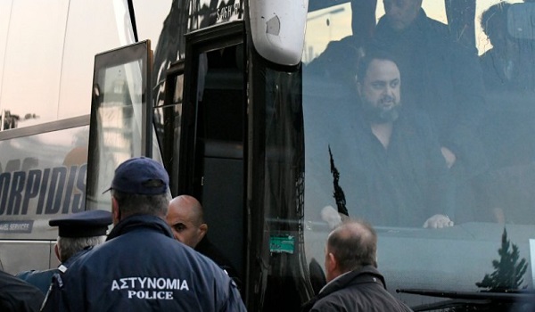Καταγγελία του Ολυμπιακού για επίθεση στο πούλμαν της ομάδας