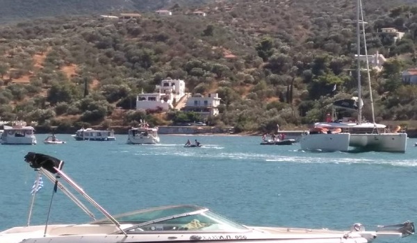 Πόρος - πτώση ελικοπτέρου: Έγινε μία έκρηξη - Ο πρώην δήμαρχος περιγράφει το ατύχημα