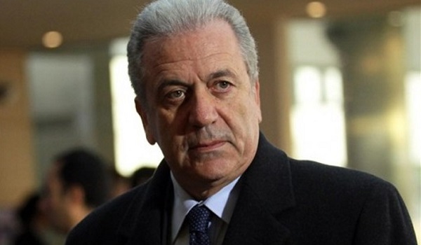 Αβραμόπουλος: Καταθέτω πρόταση δημιουργίας ευρωπαϊκού αστυνομικού σώματος φύλαξης των συνόρων