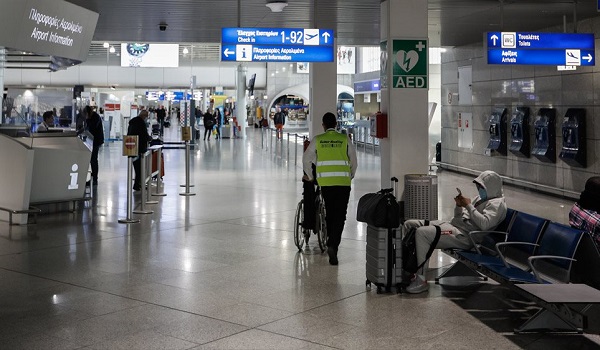Κορονοϊός: Φόβοι για νέες εστίες διασποράς από «εισαγόμενα» κρούσματα