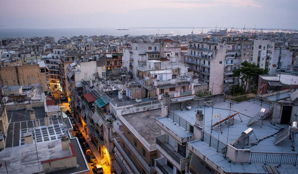 Τηλεδιάσκεψη με τους θεσμούς για να γεφυρωθεί το χάσμα στην α' κατοικία