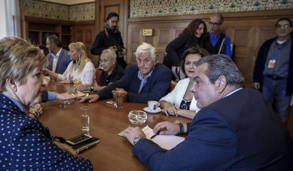 Συνεδρίαση της ΚΟ των ΑΝΕΛ - Καμμένος: Βγάλτε φωτό για να μη βγάζετε σενάρια