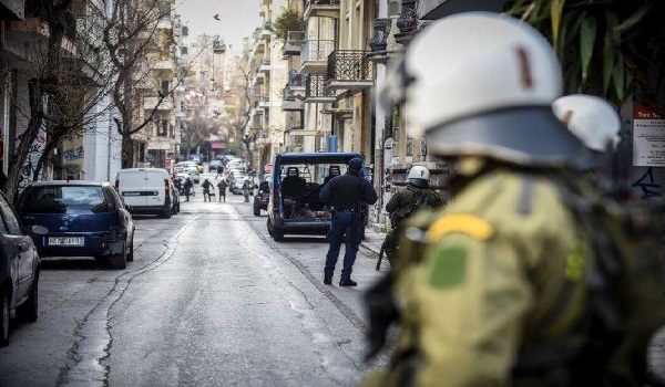 Αντιεξουσιαστές ανακατέλαβαν το κτήριο στην οδό Καλλιδρομίου