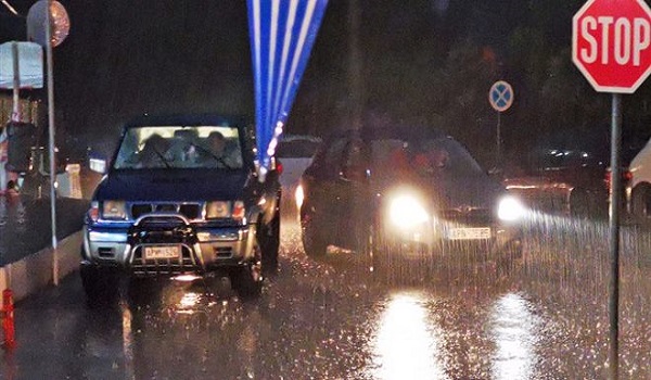 Η επέλαση του Αντίνοου: Διακοπές ρεύματος, χαλαζοπτώσεις, χείμαρροι