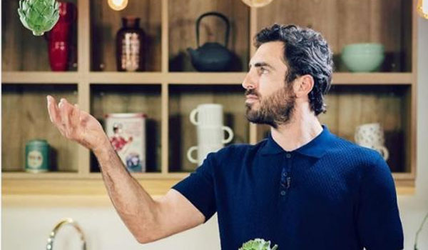 Γιάννης Αποστολάκης: Ο πασίγνωστος Chef είναι ο γιος του νέου Υπουργού Άμυνας