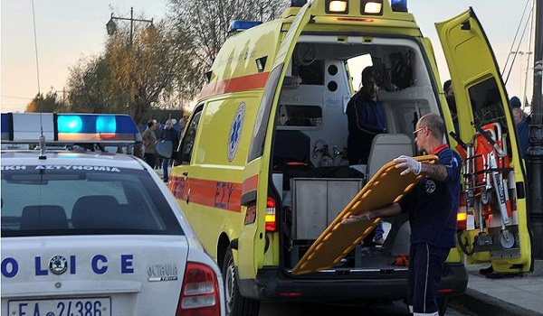 Θεσσαλονίκη: Οδηγός ξεκίνησε το ταξί του πριν κατέβει 80χρονη και την εγκατέλειψε τραυματισμένη