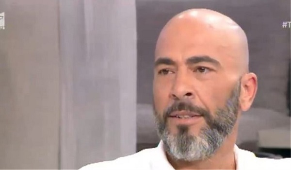 Σε άβολη θέση ο Βαλάντης – Έλυσε στον αέρα την παρεξήγησή του με τον Χάρη Βαρθακούρη