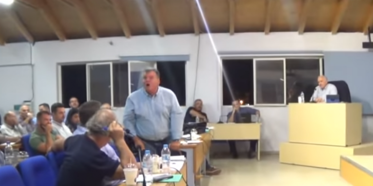Μεσολόγγι: Πρωτοφανείς ύβρεις στο δημοτικό συμβούλιο - «Τι λες μωρέ μπανιέρα»