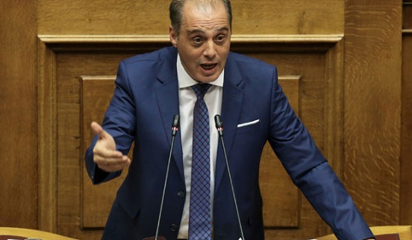 Βελόπουλος: Ορισμένοι έρχονται στη Βουλή λες και πάνε στην παραλία