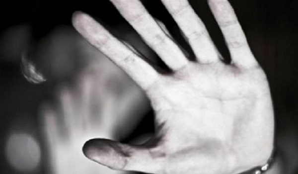 Φρίκη στην Κορινθία: Συνελήφθη 47χρονος για τον βιασμό της κόρης του