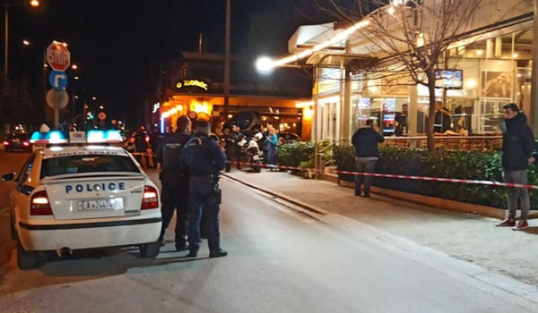 Εν ψυχρώ εκτέλεση στα Βλάχικα της Βάρης: Τους σκότωσαν μπροστά στις οικογένειές τους