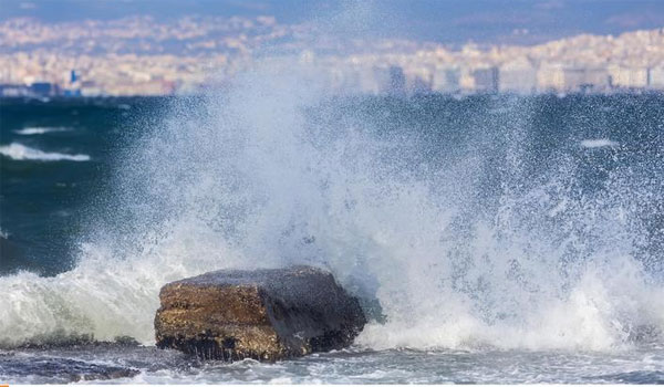 Κακοκαιρία: Δεμένα τα πλοία στα λιμάνια. Ποια δρομολόγια δεν γίνονται